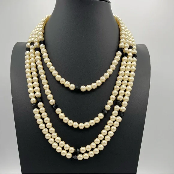 Vintage Extra Long 89" Heavy Glass Faux Pearl & Black Bead Necklace - Picture 2 of 4